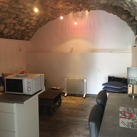 La Grotte Lägenhet La Garde-Adhémar Exteriör bild